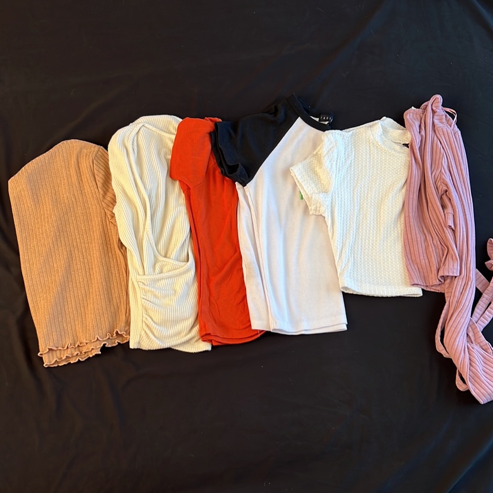 Crop tops bundle - Picture 7 of 7